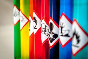خطرات نشت سیالات شیمیایی در پمپ پلیمری 
